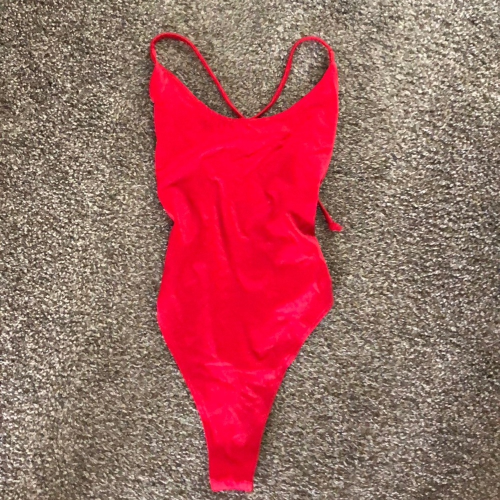 FASHION NOVA RED BACKLESS HIGH CUT THONG SWIMSUIT